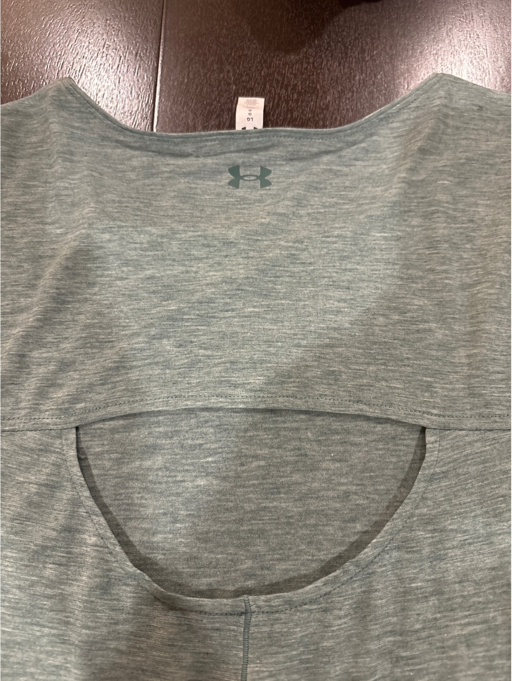 Womens, under Armour shirt size large